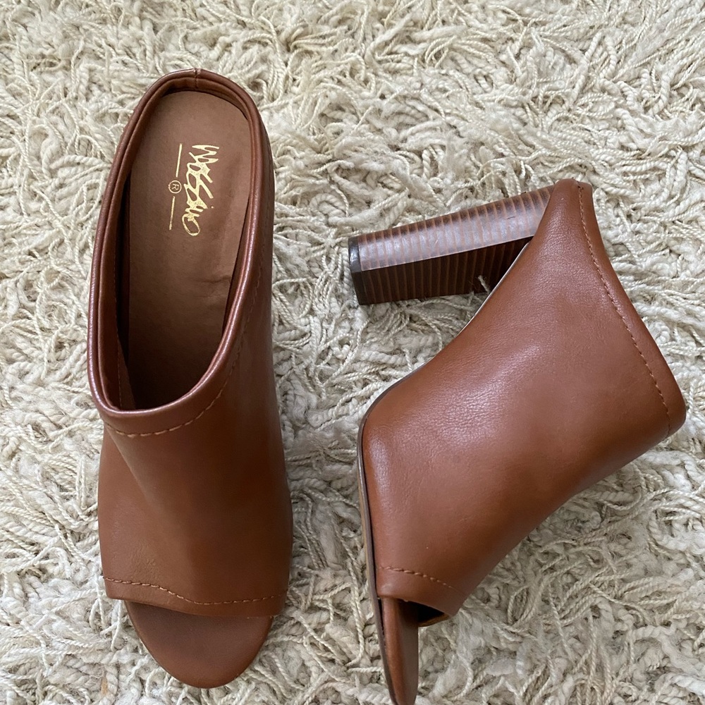 Mossimo heels sandal, size 9